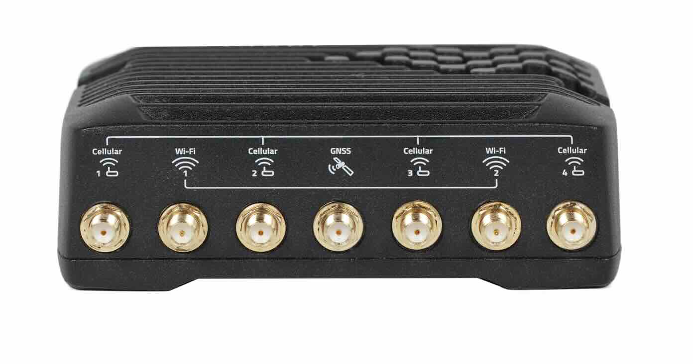XR60, 5G Router, Global (TAA), Serial, Ethernet, Wi-Fi, includes 5-year AirLink Complete