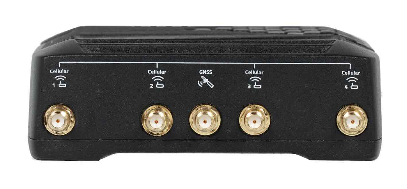 XR60, 5G Router, Global (TAA), Serial, Ethernet, includes 5-year AirLink Complete
