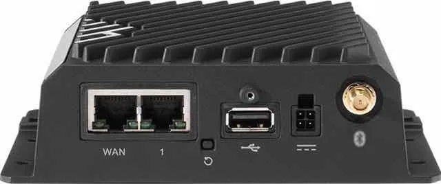 3-yr TAA Compliant NC Mobile Essentials Plan, Advanced Plan, and R920 router with WiFi, no antennas, North America - TAA-MAA3-0920-C7A-NA